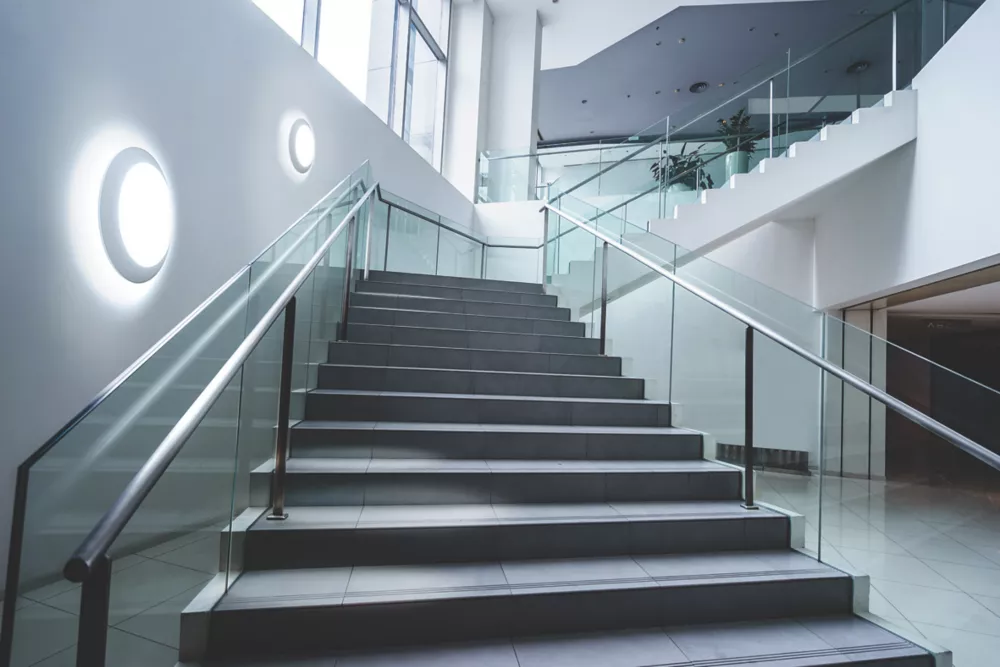 Luceco Decorative LED Indoor Bulkhead White / Chrome 15W 1300 / 1400 / 1500lm 5 Luceco Decorative LED Indoor Bulkhead White / Chrome 15W 1300 / 1400 / 1500lm - Image 5