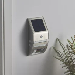 LAP Outdoor LED Solar Powered Bulkhead With PIR Sensor Silver 40lm -Fashion Lamps 45568 A2