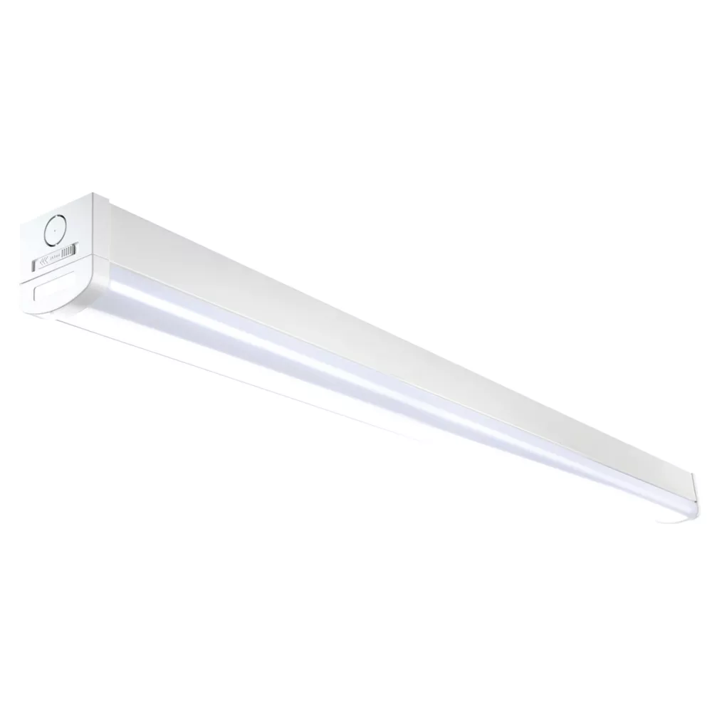 Luceco LuxPack Single 5ft LED Batten 30W 3600lm 220-240V 1 Luceco LuxPack Single 5ft LED Batten 30W 3600lm 220-240V