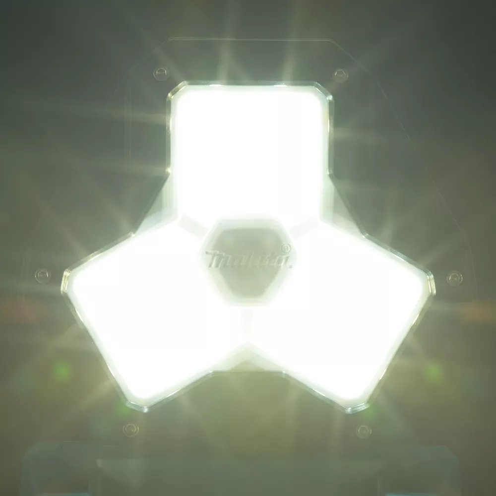 Makita DML813 2240mm 14.4/18V Li-Ion LXT Cordless Spotlight Tower Light - Bare 9 Makita DML813 2240mm 14.4/18V Li-Ion LXT Cordless Spotlight Tower Light - Bare - Image 9