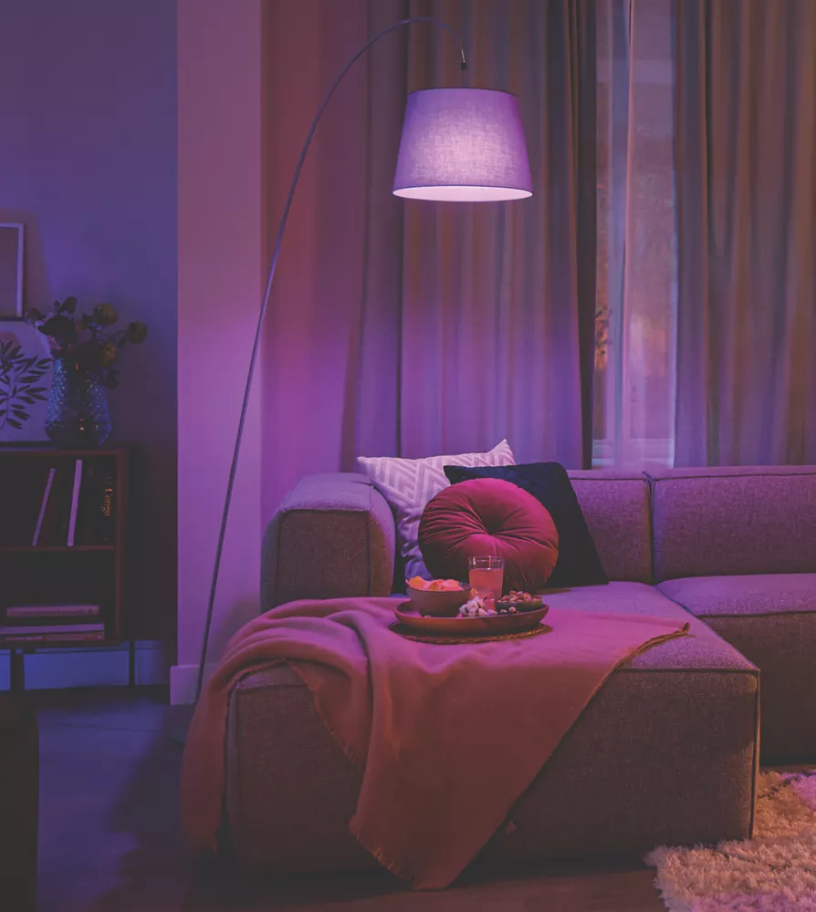 Philips ES Decorative RGB & White LED Smart Light Bulb 19W 2452lm 2 Philips ES Decorative RGB & White LED Smart Light Bulb 19W 2452lm - Image 2