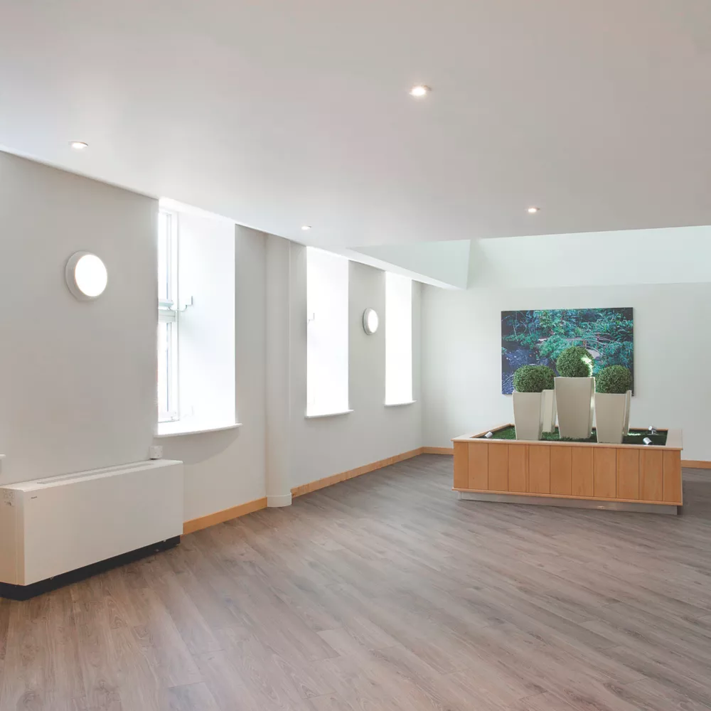 4lite LED Wall/Ceiling Light With Microwave Sensor Chrome 13W 1100lm 3 4lite LED Wall/Ceiling Light With Microwave Sensor Chrome 13W 1100lm - Image 3